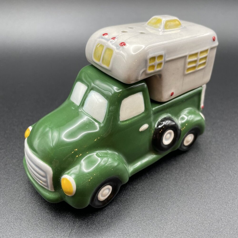 Country Living Pickup & Camper Salt & Pepper Set